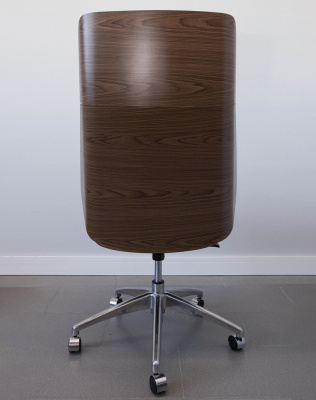 Кресло из натуральной кожи, каркас дерево арт. FX-BC06 - купить в Ессентуках. Цена 34 820.52 руб.