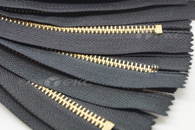 18см молнии джинсовые №322 черный авт. т4 латунь - купить в Ессентуках. Цена: 28.62 руб.